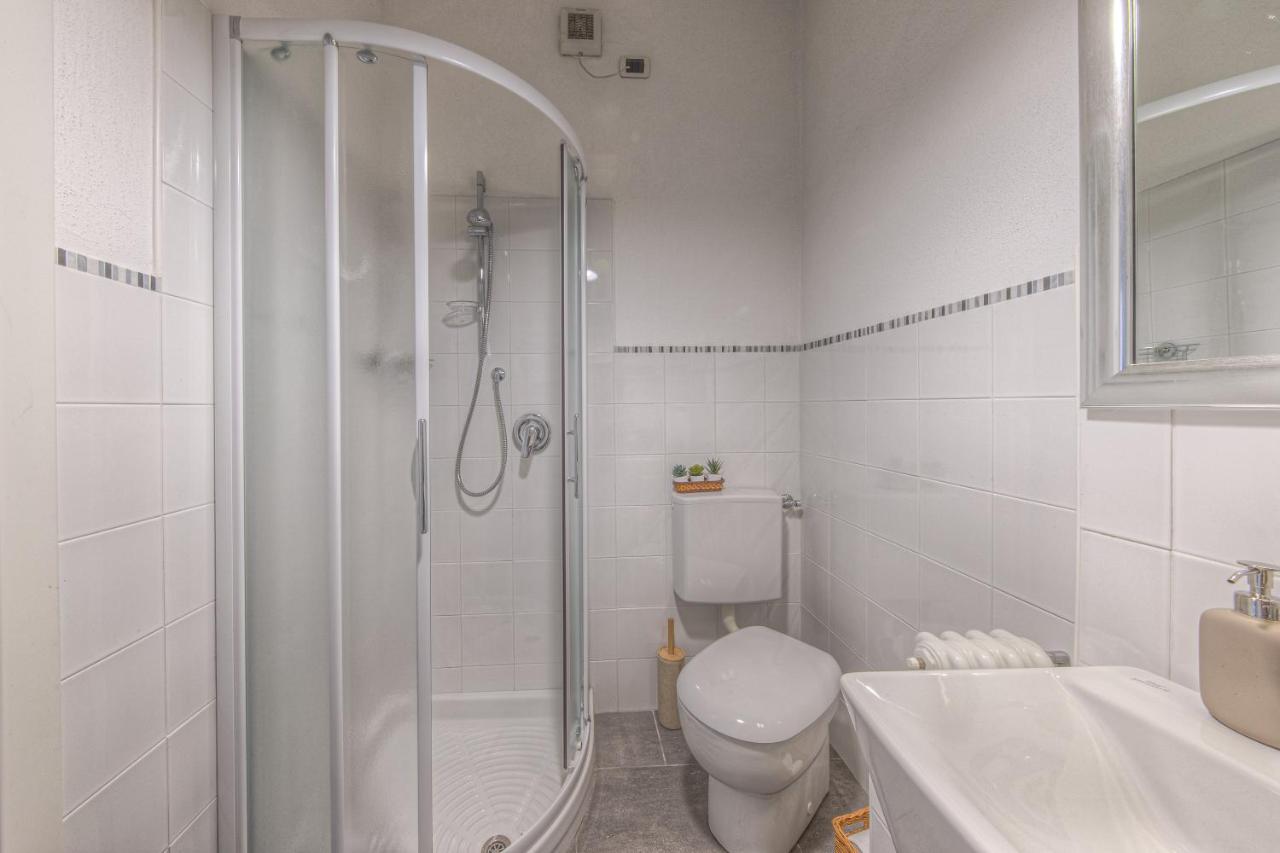 Annie House Appartamento Chic E Accogliente Сестри-Леванте Экстерьер фото